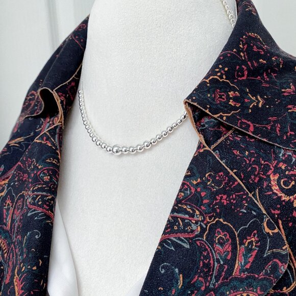 Macy’s - Elegant Silver Beaded Necklace - Picture 2 of 6